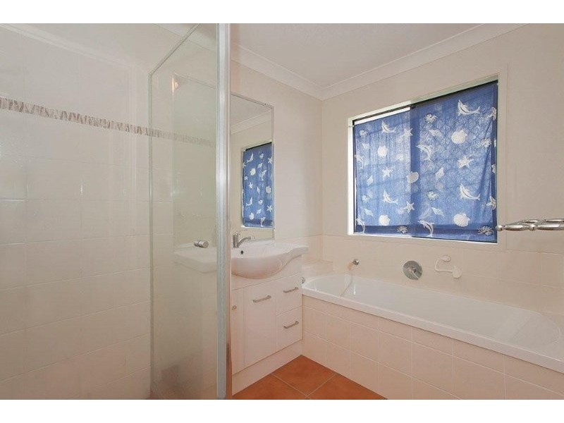 589 Hume Street, Kearneys Spring QLD 4350