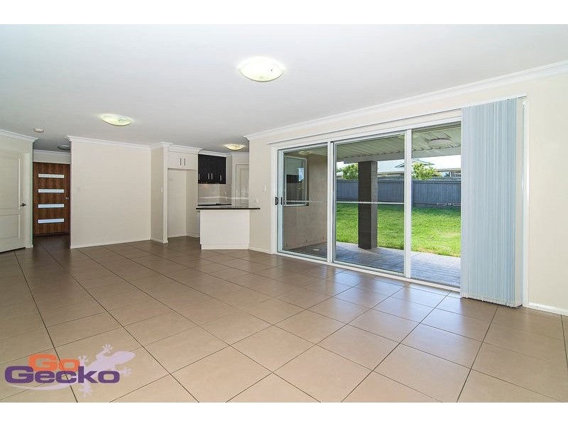 22 Nash Drive, Glenvale QLD 4350