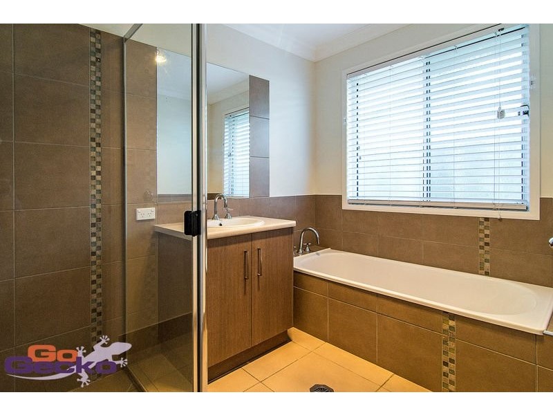 22 Nash Drive, Glenvale QLD 4350