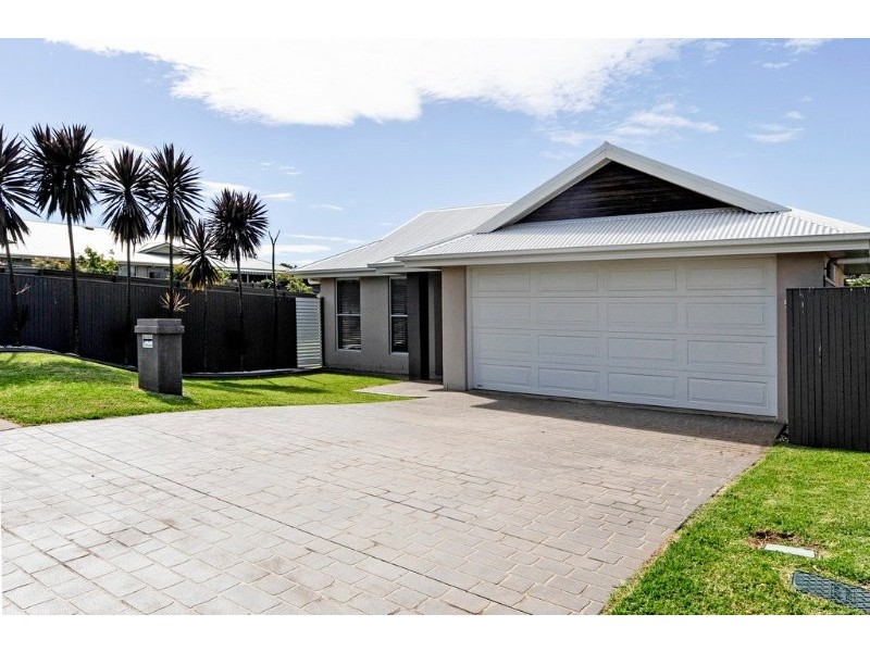 22 Nash Drive, Glenvale QLD 4350