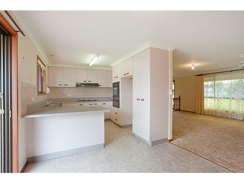 12 Smythe Street, Kearneys Spring QLD 4350