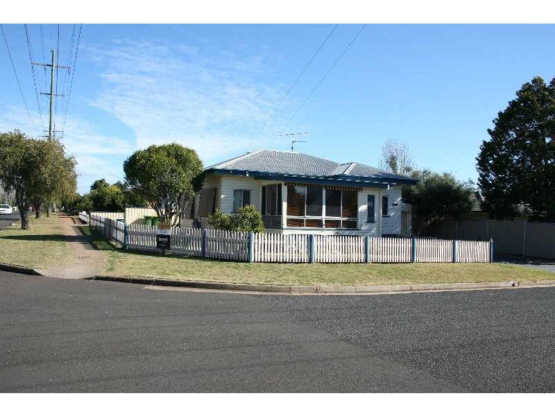 413 Alderley Street, Harristown QLD 4350
