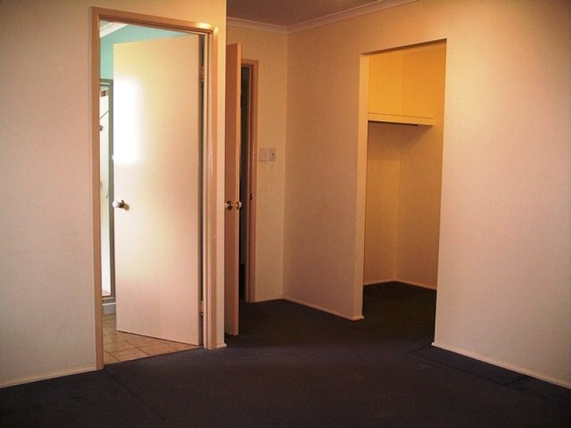 6 Featherstone Court, Rockville QLD 4350