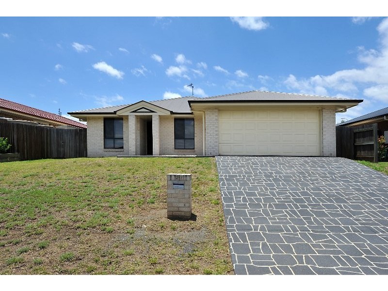 27 Wareena Crescent, Glenvale QLD 4350
