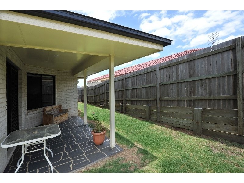 27 Wareena Crescent, Glenvale QLD 4350