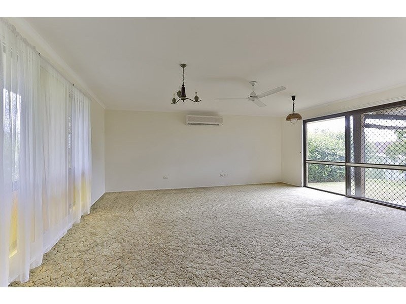 10 Wessex Street, Harristown QLD 4350