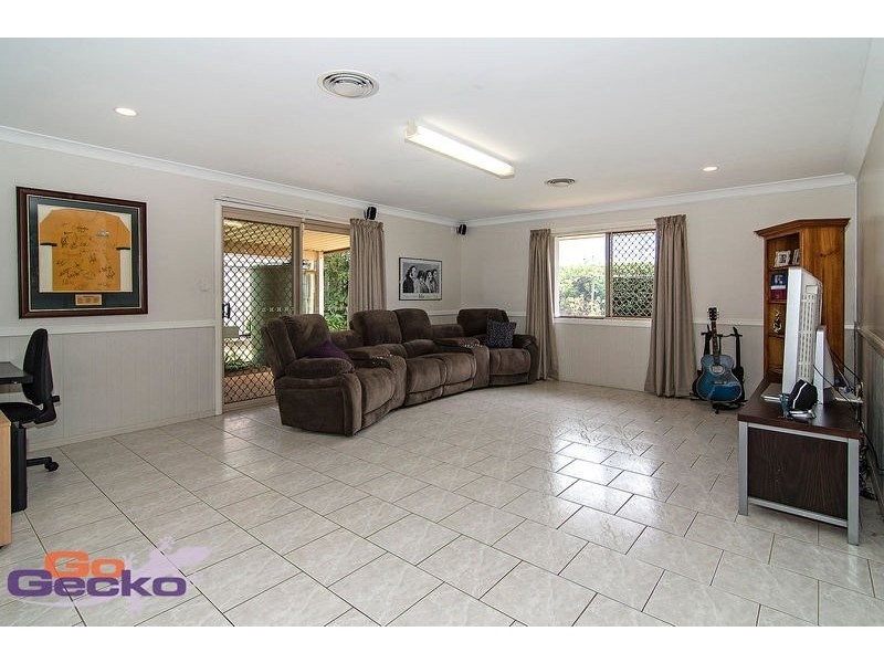 15 Swartz Street, Kearneys Spring QLD 4350