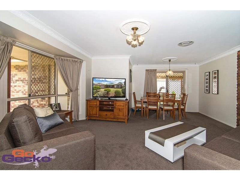 15 Swartz Street, Kearneys Spring QLD 4350