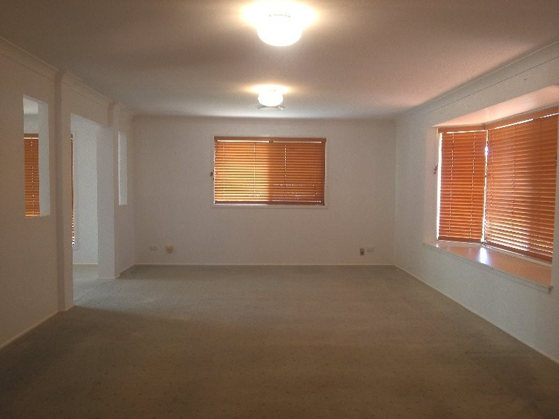 6 Jutsum Street, Middle Ridge QLD 4350