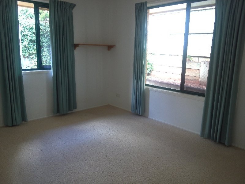 6 Jutsum Street, Middle Ridge QLD 4350