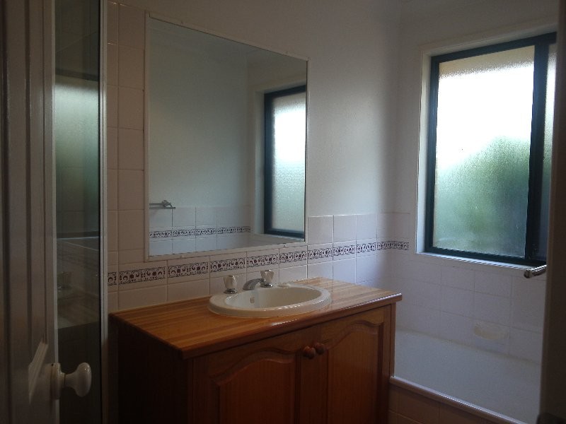 6 Jutsum Street, Middle Ridge QLD 4350