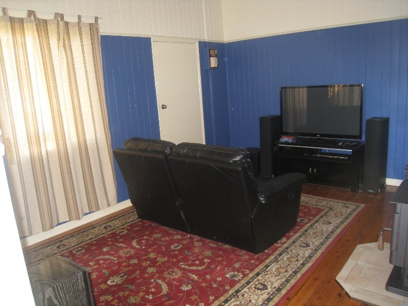 27 Helen Street, Newtown QLD 4350