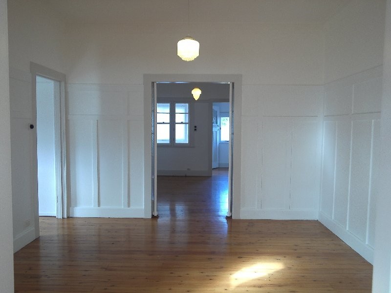 23 Henderson Street, Newtown QLD 4350