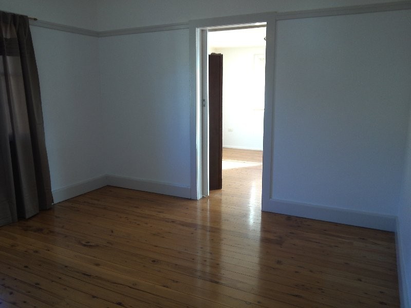 23 Henderson Street, Newtown QLD 4350