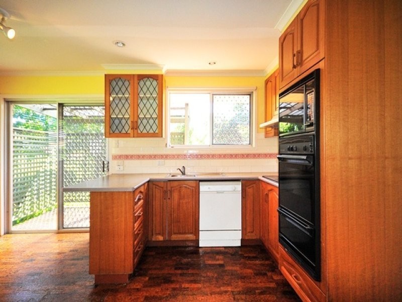 9 Kirklees Street, Newtown QLD 4350