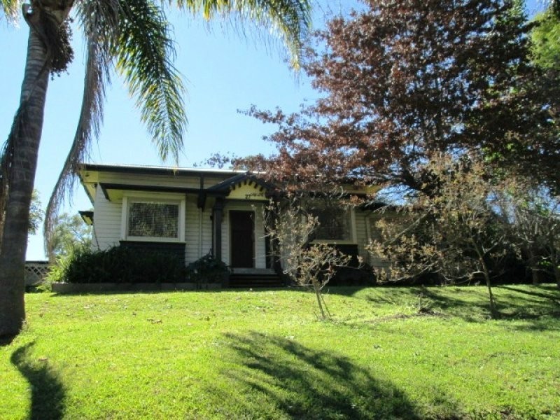 27 Margaret Street, East Toowoomba QLD 4350