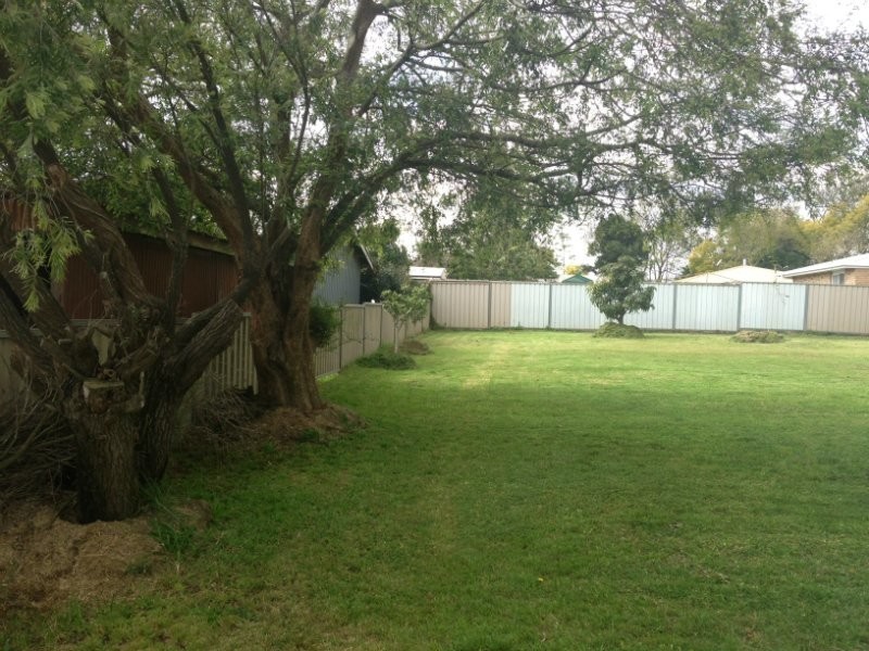 18 Yaldwyn Street, Harristown QLD 4350