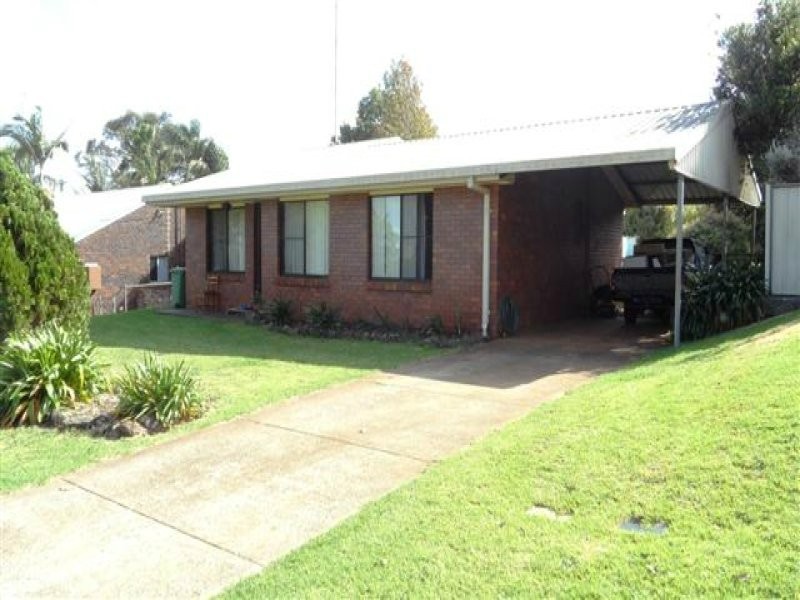 17 Poinciana Street, Newtown QLD 4350