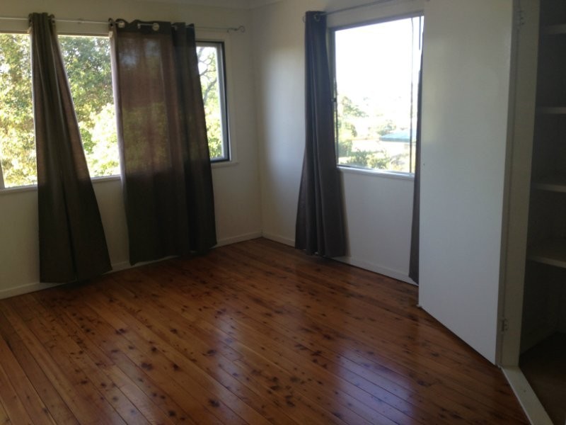 2 Macquarie Street, Centenary Heights QLD 4350