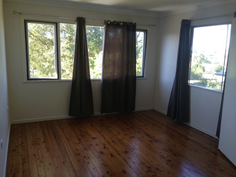 2 Macquarie Street, Centenary Heights QLD 4350