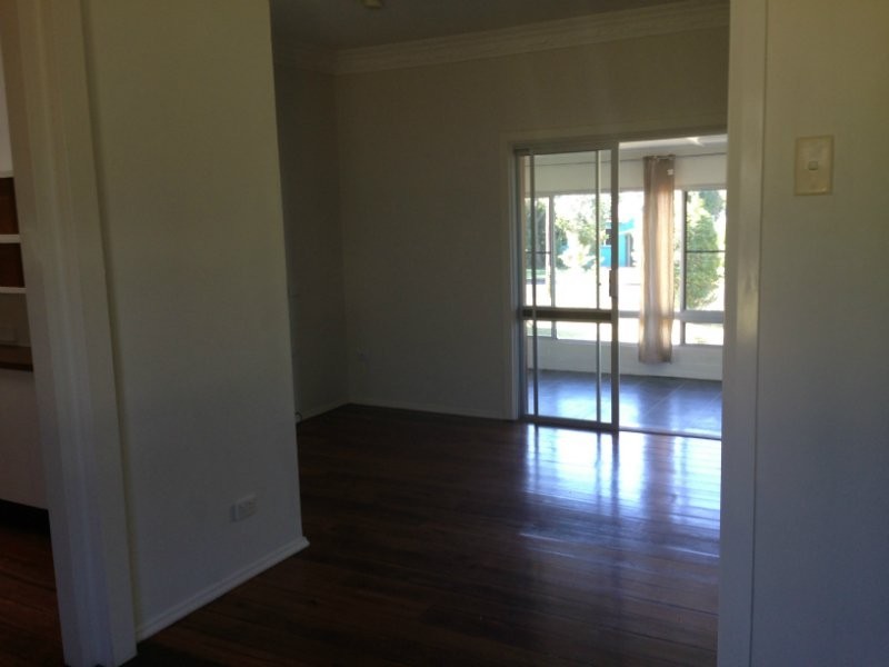 2 Macquarie Street, Centenary Heights QLD 4350