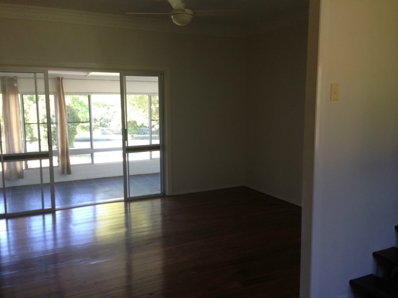 2 Macquarie Street, Centenary Heights QLD 4350