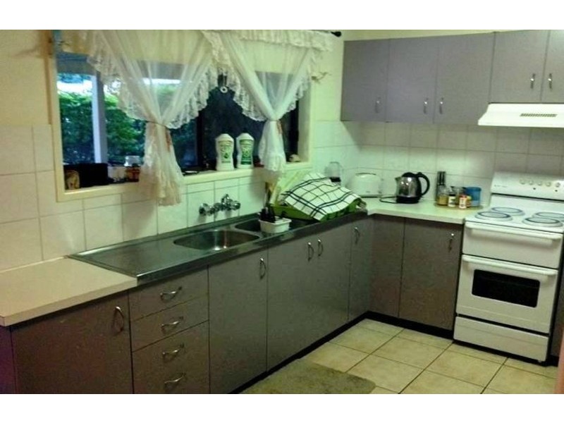 6 McQuade Court, Kearneys Spring QLD 4350