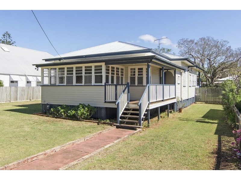 11 Anzac Avenue, Newtown QLD 4350
