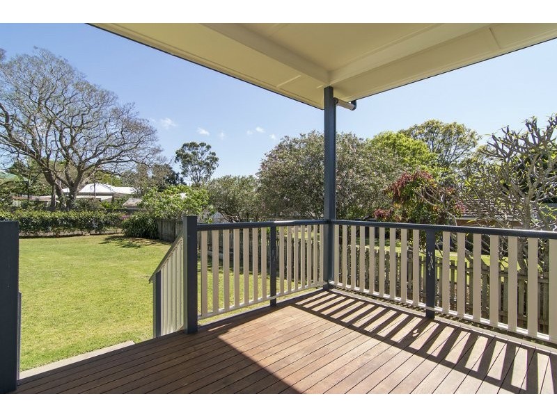 11 Anzac Avenue, Newtown QLD 4350