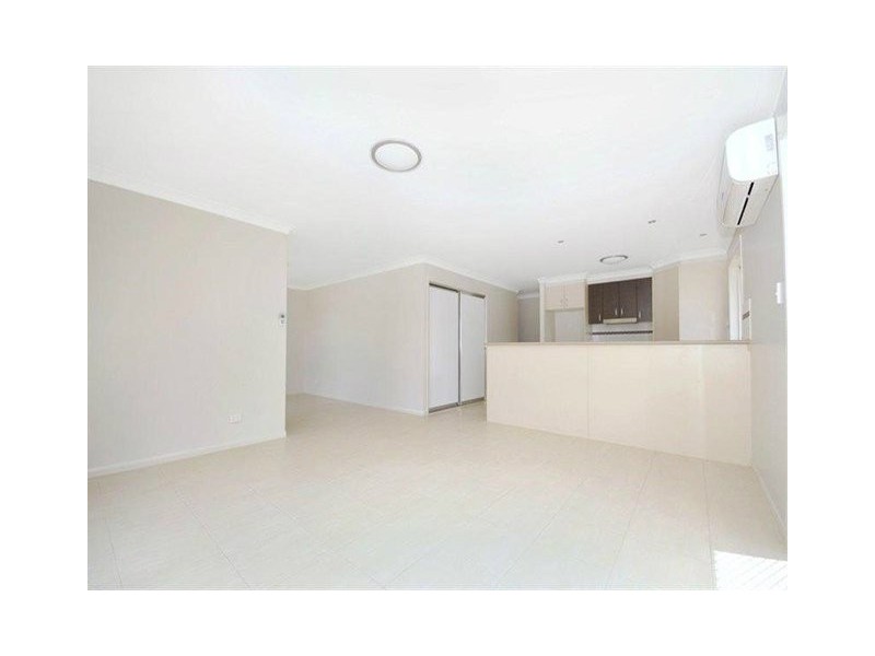 4/11 Hillside Street, Newtown QLD 4350