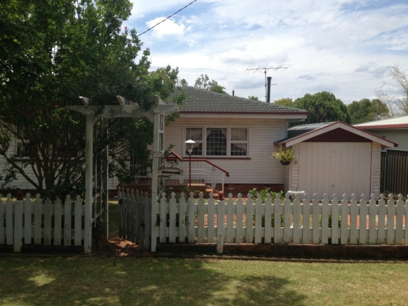 3 Percy Street, Newtown QLD 4350