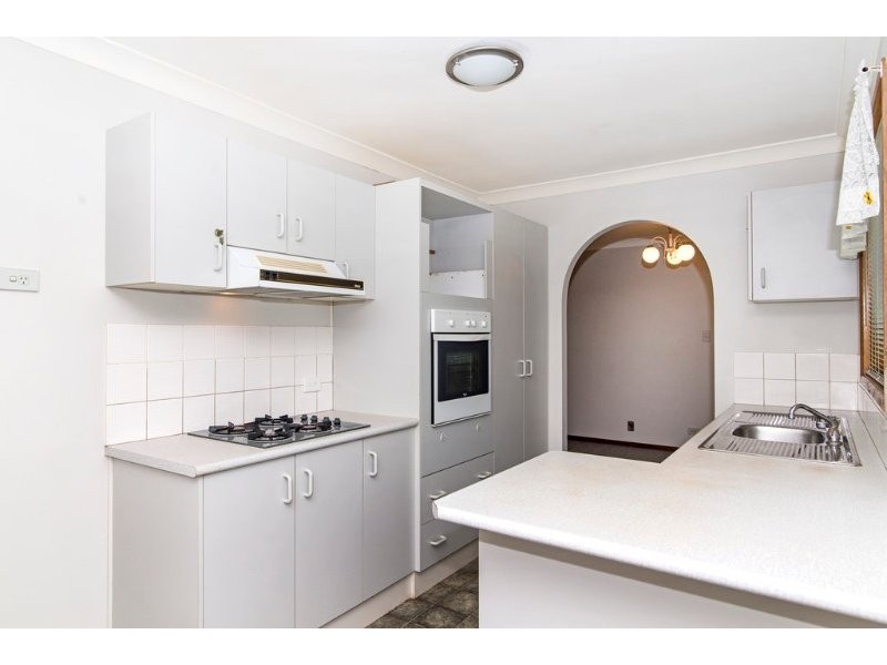 38 Riethmuller Street, Kearneys Spring QLD 4350