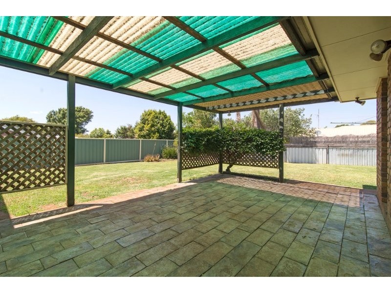 38 Riethmuller Street, Kearneys Spring QLD 4350