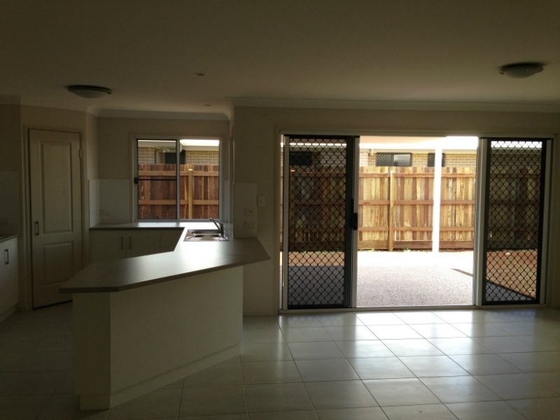 214 Nelson Street, Kearneys Spring QLD 4350