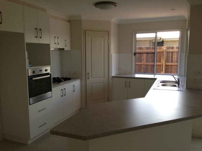 214 Nelson Street, Kearneys Spring QLD 4350