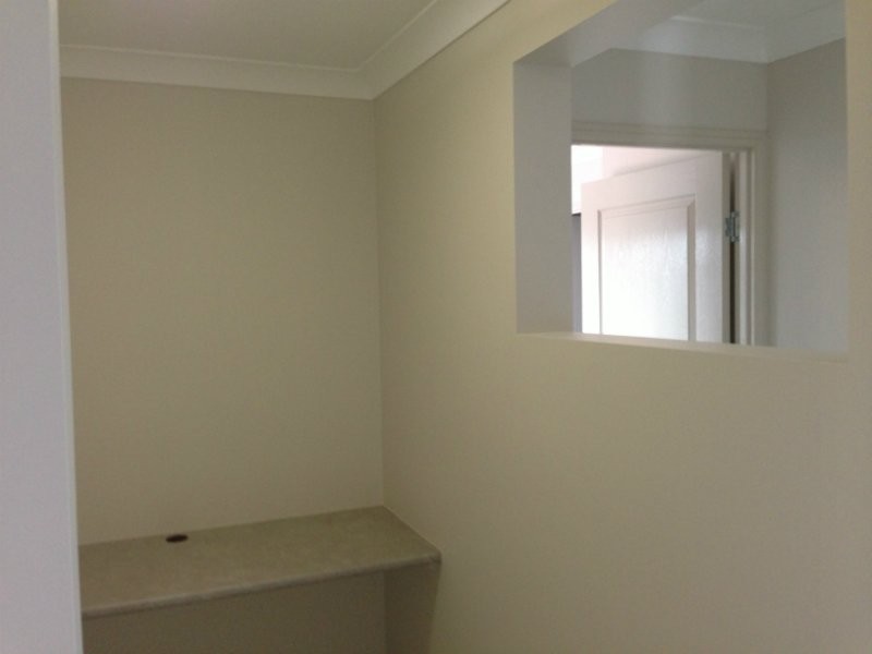 214 Nelson Street, Kearneys Spring QLD 4350