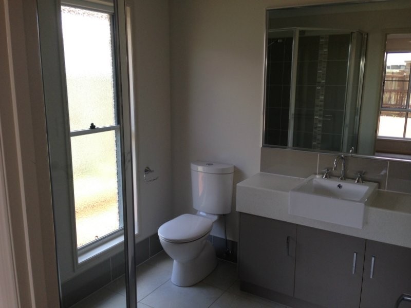 214 Nelson Street, Kearneys Spring QLD 4350