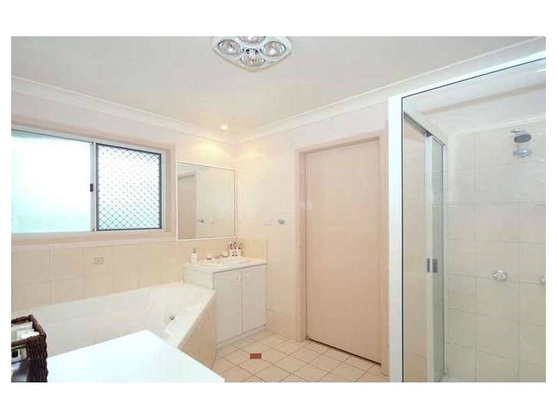 10 Evergreen Court, Glenvale QLD 4350