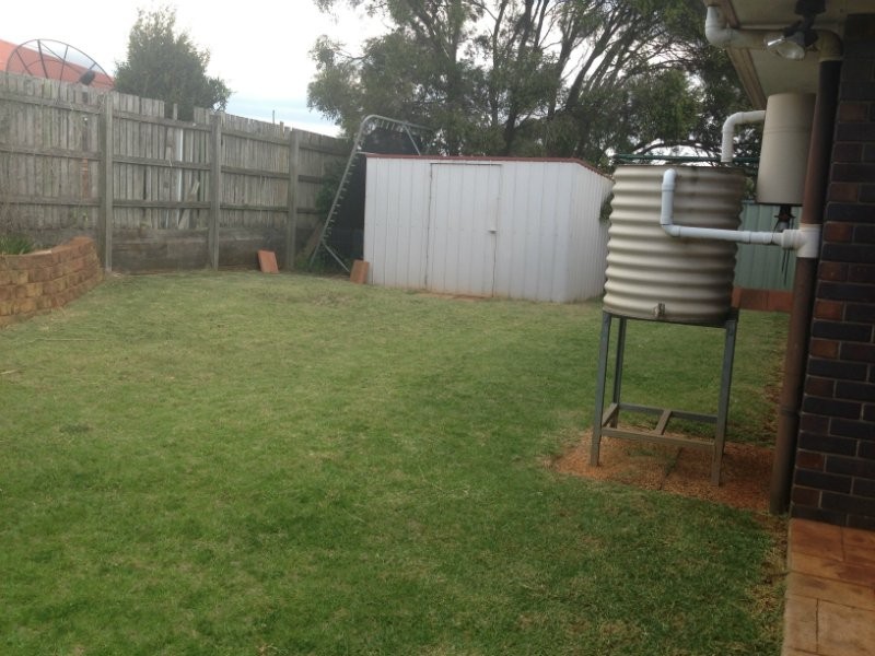 10 Evergreen Court, Glenvale QLD 4350