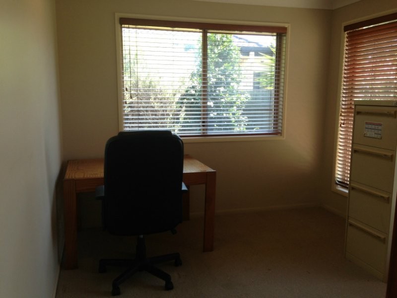17 Wood Drive, Middle Ridge QLD 4350