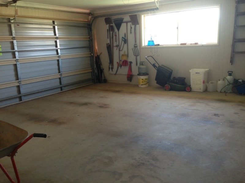 17 Wood Drive, Middle Ridge QLD 4350