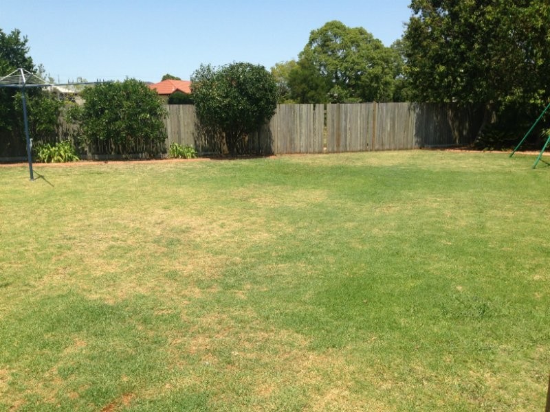 17 Wood Drive, Middle Ridge QLD 4350