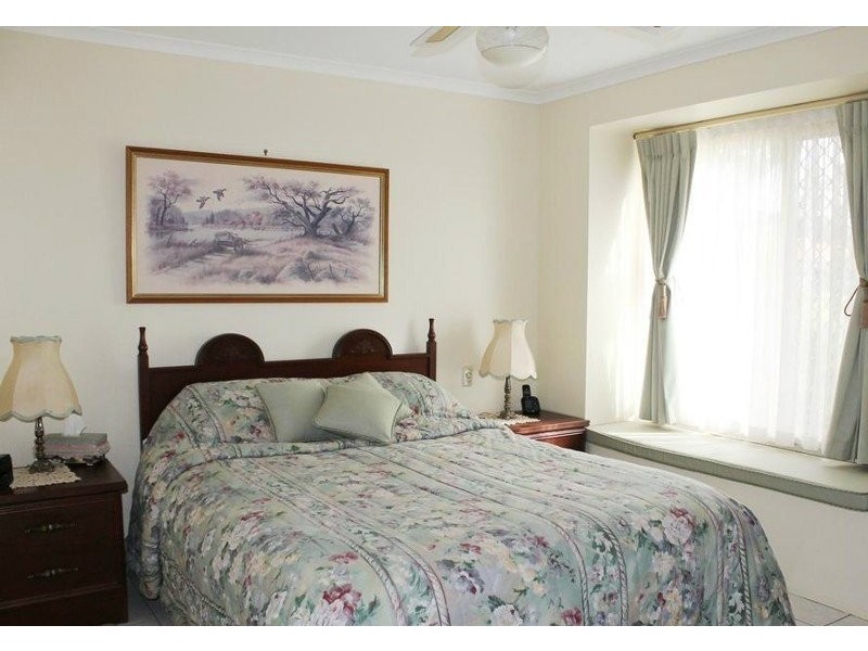 10 Donna Court, Kearneys Spring QLD 4350