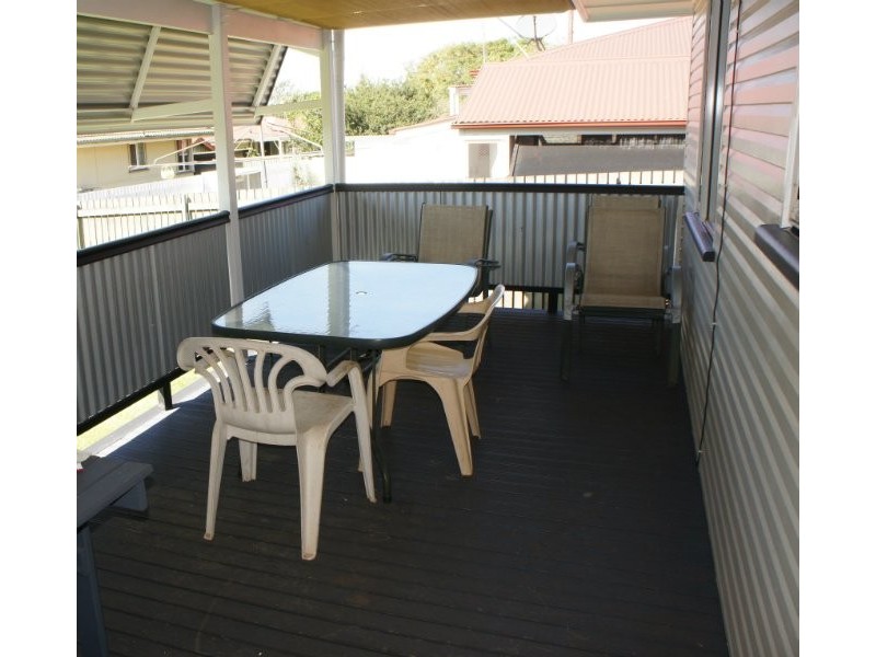 18 Hampton Street, Newtown QLD 4350