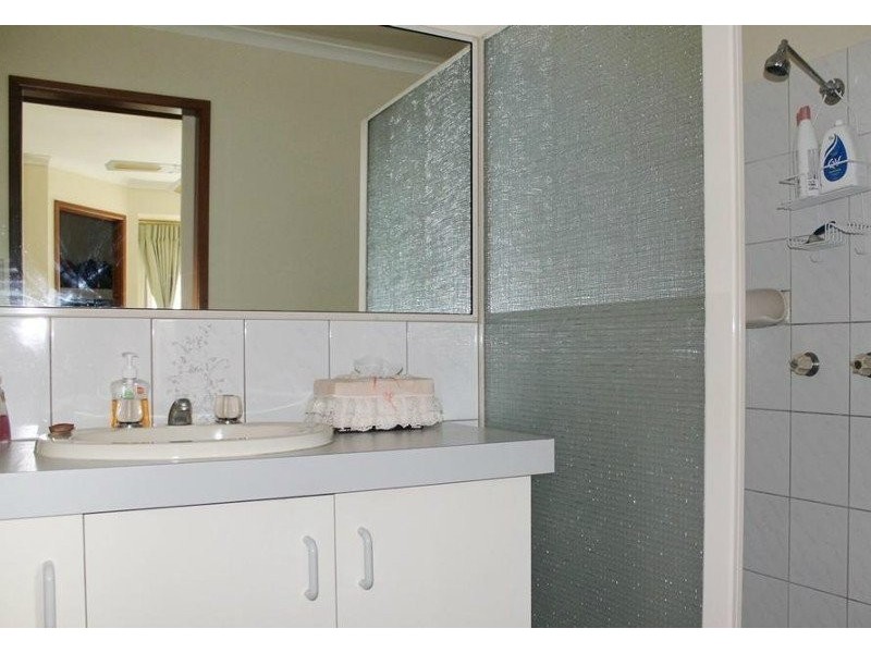 10 Donna Court, Kearneys Spring QLD 4350