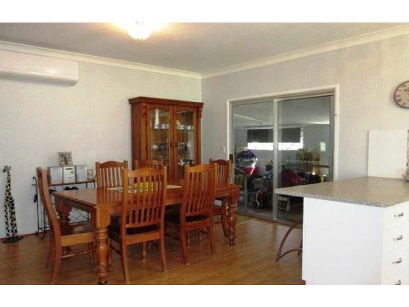 26 Geoffrey Street, Mount Lofty QLD 4350