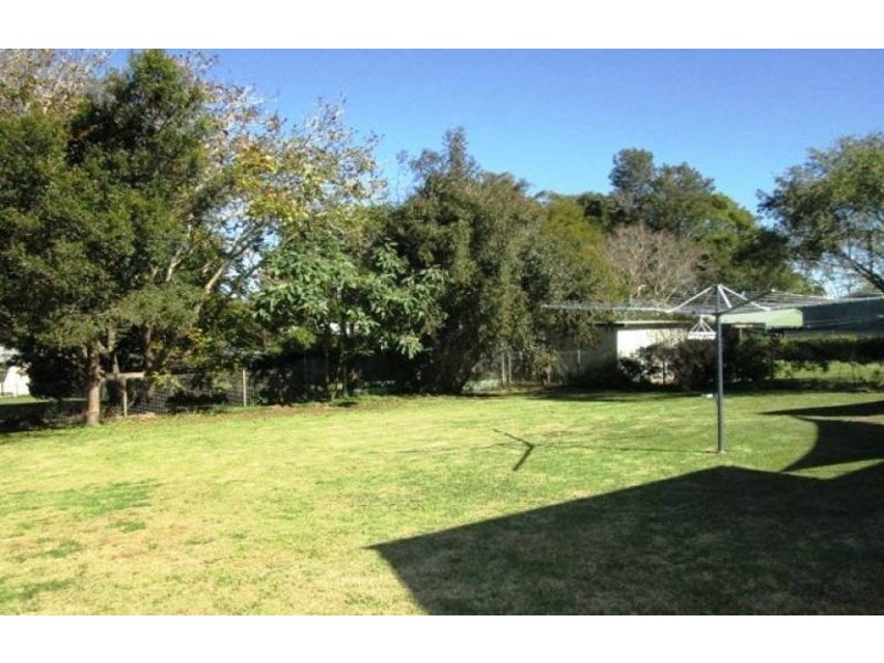 26 Geoffrey Street, Mount Lofty QLD 4350