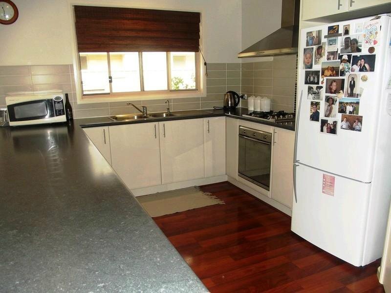 8 Conder Crescent, Metford NSW 2323