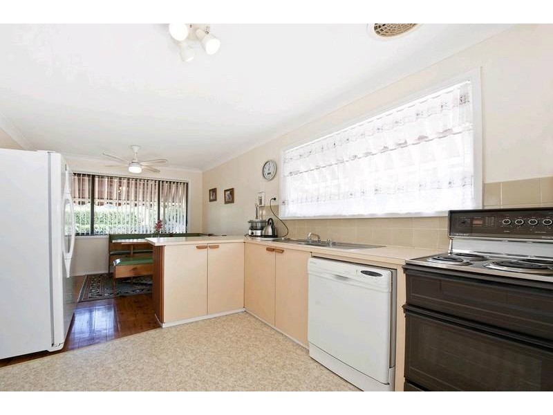 27 Leicester Avenue, Belmont North NSW 2280