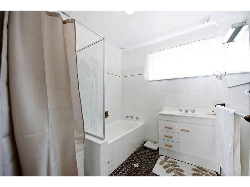 27 Leicester Avenue, Belmont North NSW 2280